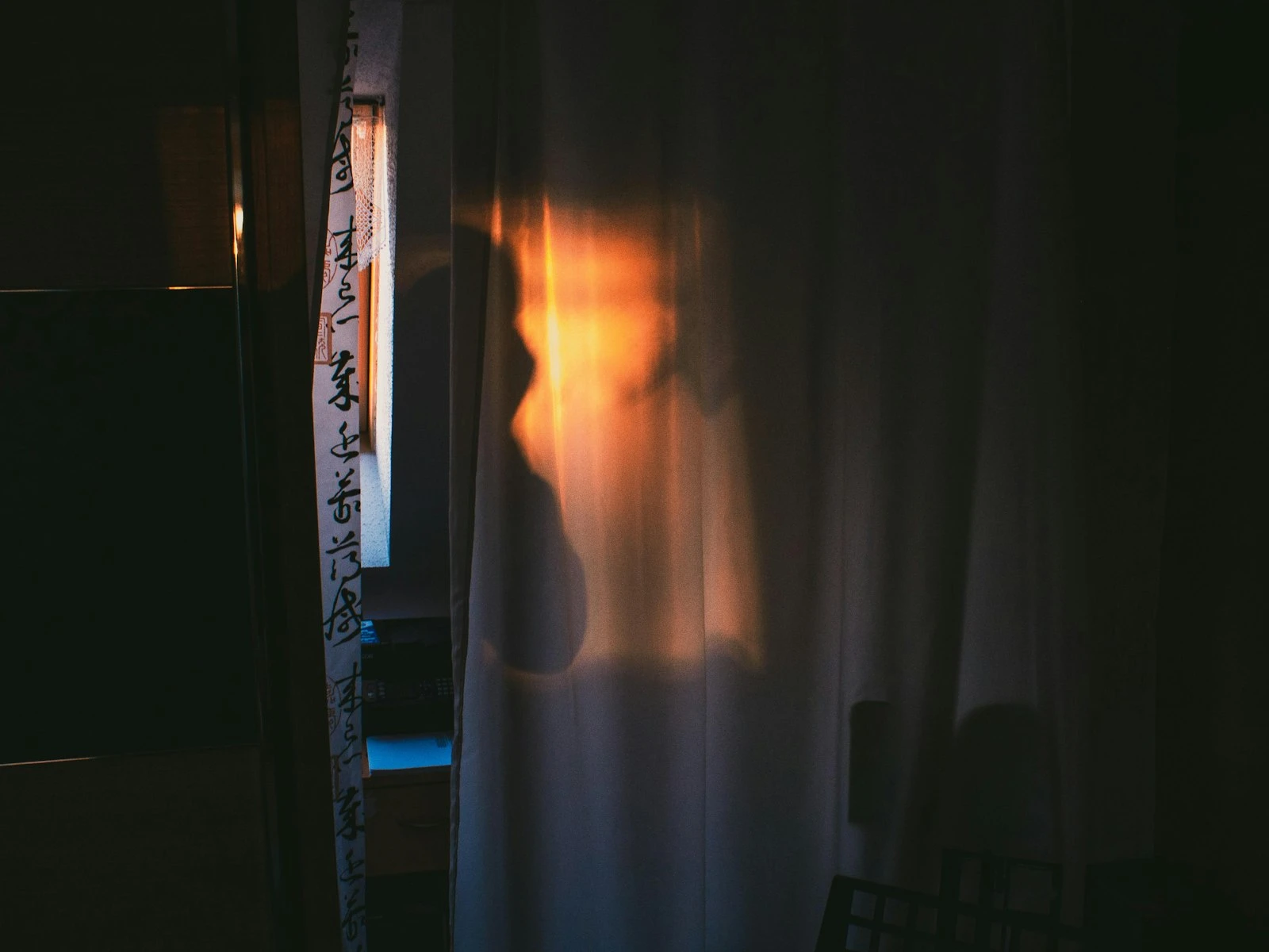 Hard Light vs Soft Light: The Difference That Matters